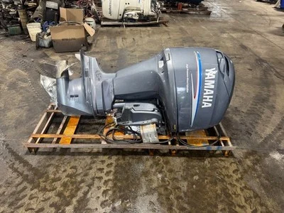 2002 Yamaha 200 HPDI 25″ Outboard Motor Engine Good Shape Runs Well V6