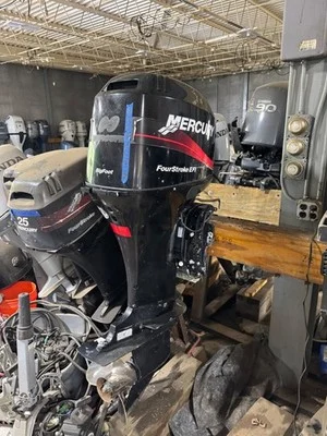 2004 Mercury 60 hp 4-Stroke 20″ Outboard Motor Four Stroke Big Foot Runs