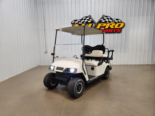 2005 E-Z-GO TXT Electric Golf Cart, White