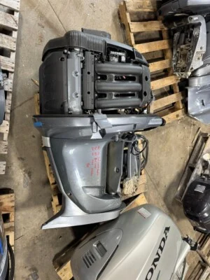 2005 Yamaha F250 Four Stroke 4-Stroke 25″ Outboard Motor – Parts or Repair