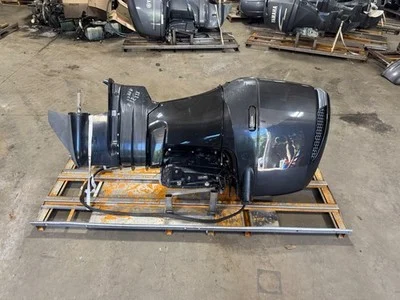 2007 Suzuki DF225 225 hp 4-Stroke 30″ Outboard Motor Engine Four