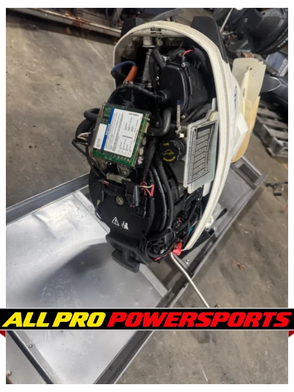 2013 Evinrude Etec 25 hp DFI Outboard Motor Engine 20″ E-Tec BRP Controls – photo 13 of 16