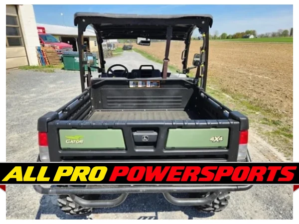 2018 John Deere Gator XUV 835M 4WD Utility Cart for Sale