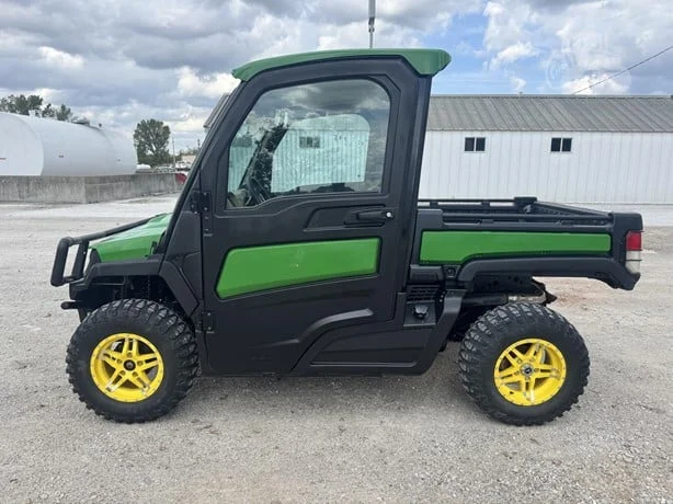 2018 John Deere Gator XUV 835R 4WD Utility Cart for Sale
