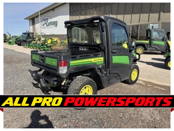 2023 John Deere Gator XUV 835M 4WD Utility Cart for Sale