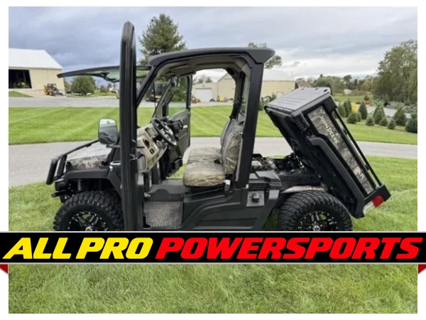 2023 John Deere Gator XUV 835R 4WD Utility Cart for Sale