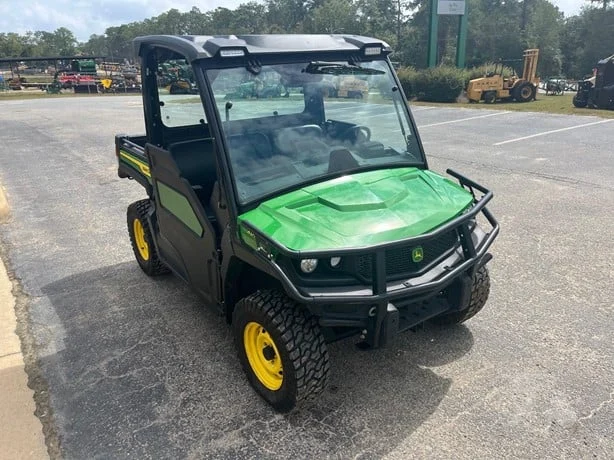 2024 John Deere Gator XUV 835M 4WD Utility Cart for Sale