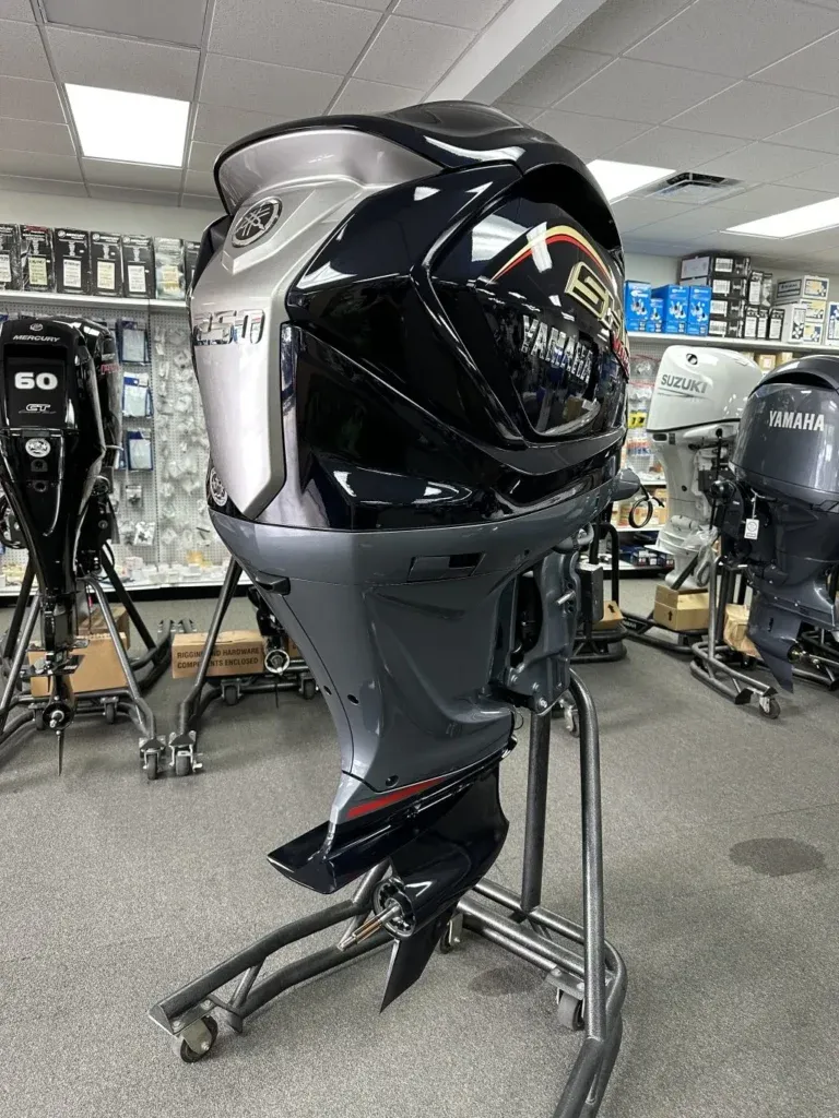 2025 Yamaha VF250LB SHO 20″ Shaft Outboard Motor