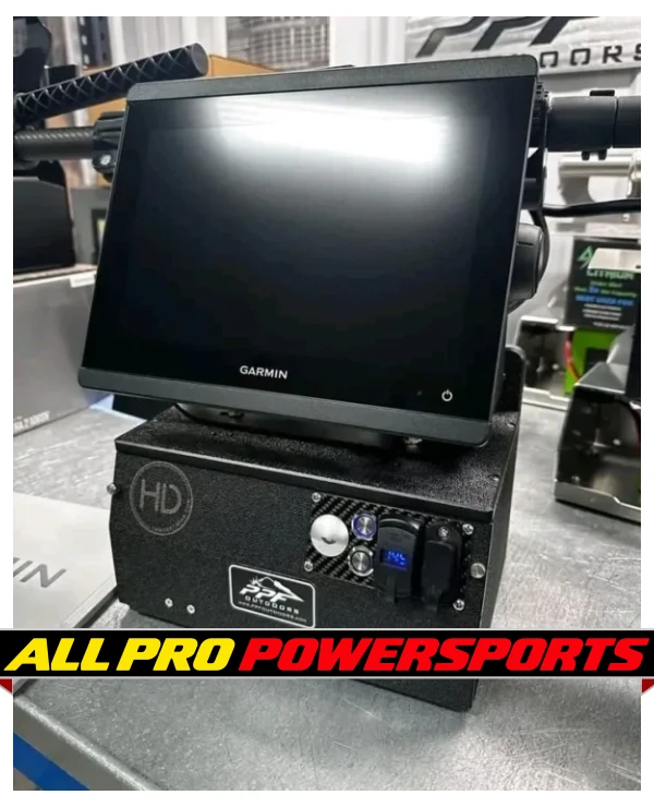 Garmin GPSMAP 8610 / LiveScope Plus Bundle Outboard Motor – photo 4 of 17