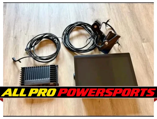 Garmin LiveScope Bundle Outboard Motor – photo 3 of 12