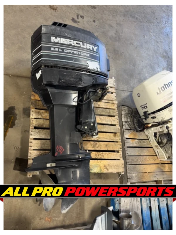 Mercury 200 hp 2-Stroke 25″ 2.5L Carb Black Max Outboard Motor Engine XL – photo 2 of 15