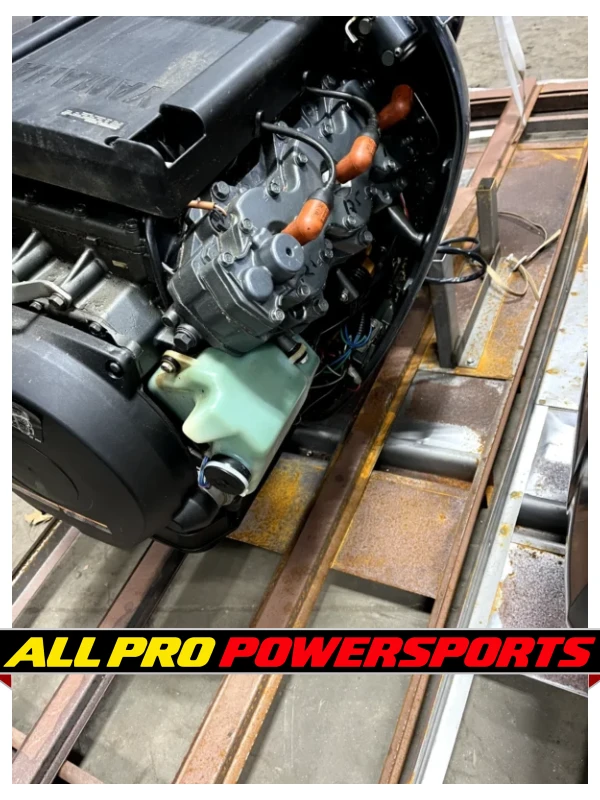 Pair 1999 Yamaha 150 hp Carbureted 2-Stroke 25″ Dual Twin Outboard Motors V6 – photo 12 of 18